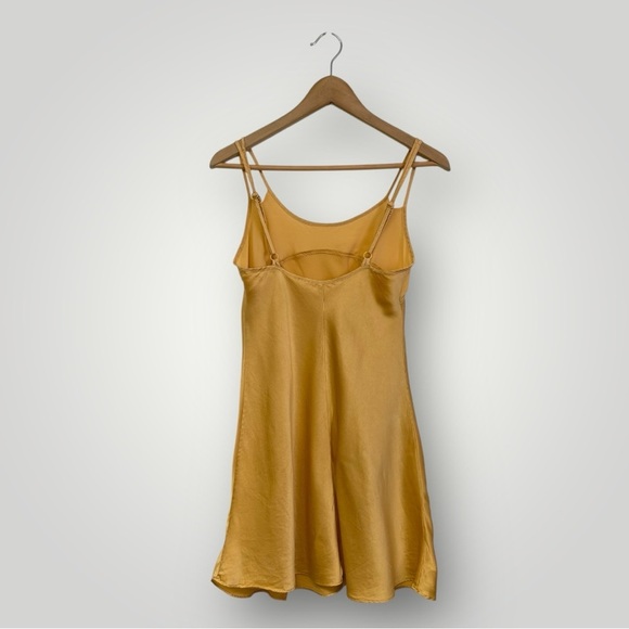 Victoria’s Secret 100% Silk Slip Sz S - Picture 6 of 9